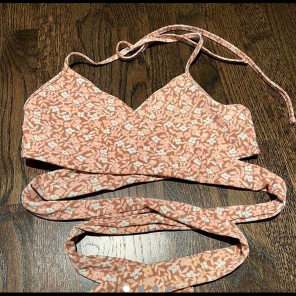 Super cute pink flower bikini top from AERIE!can be tied many different ways! - Picture 1 of 4